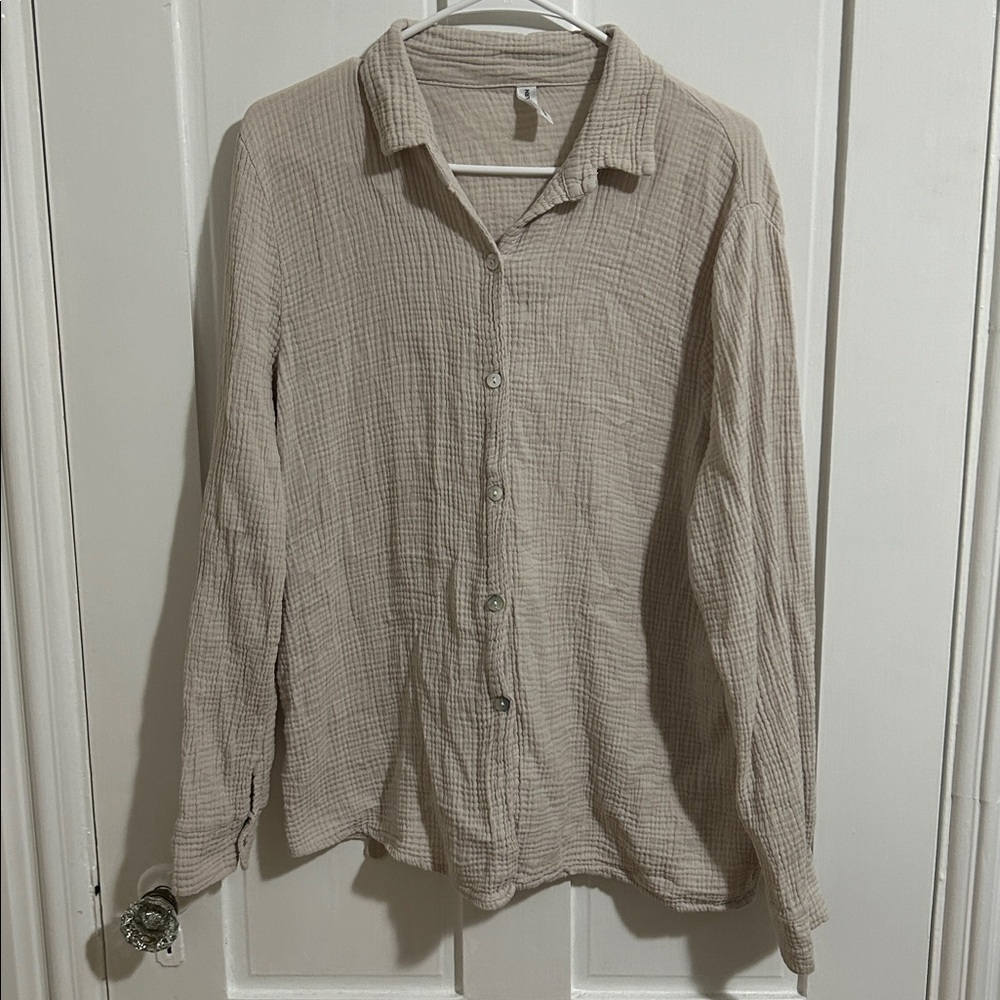 Soft Gauze Button-Up Shirt in Taupe/Beige